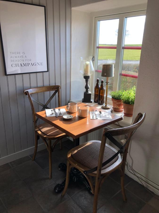 Glimminge Bed & Breakfast Simrishamn Bagian luar foto